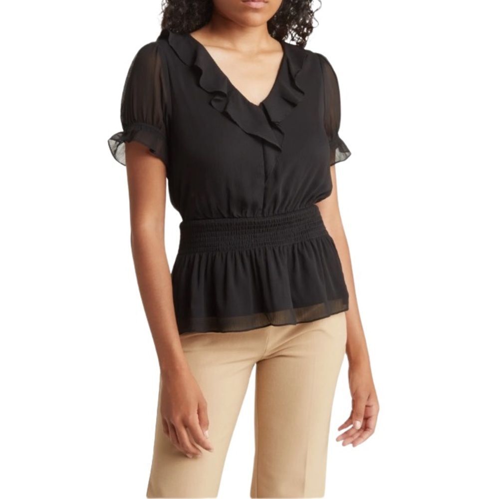 NWT Everleigh Double Ruffle Neck Short Sleeve Top.  Black. Medium